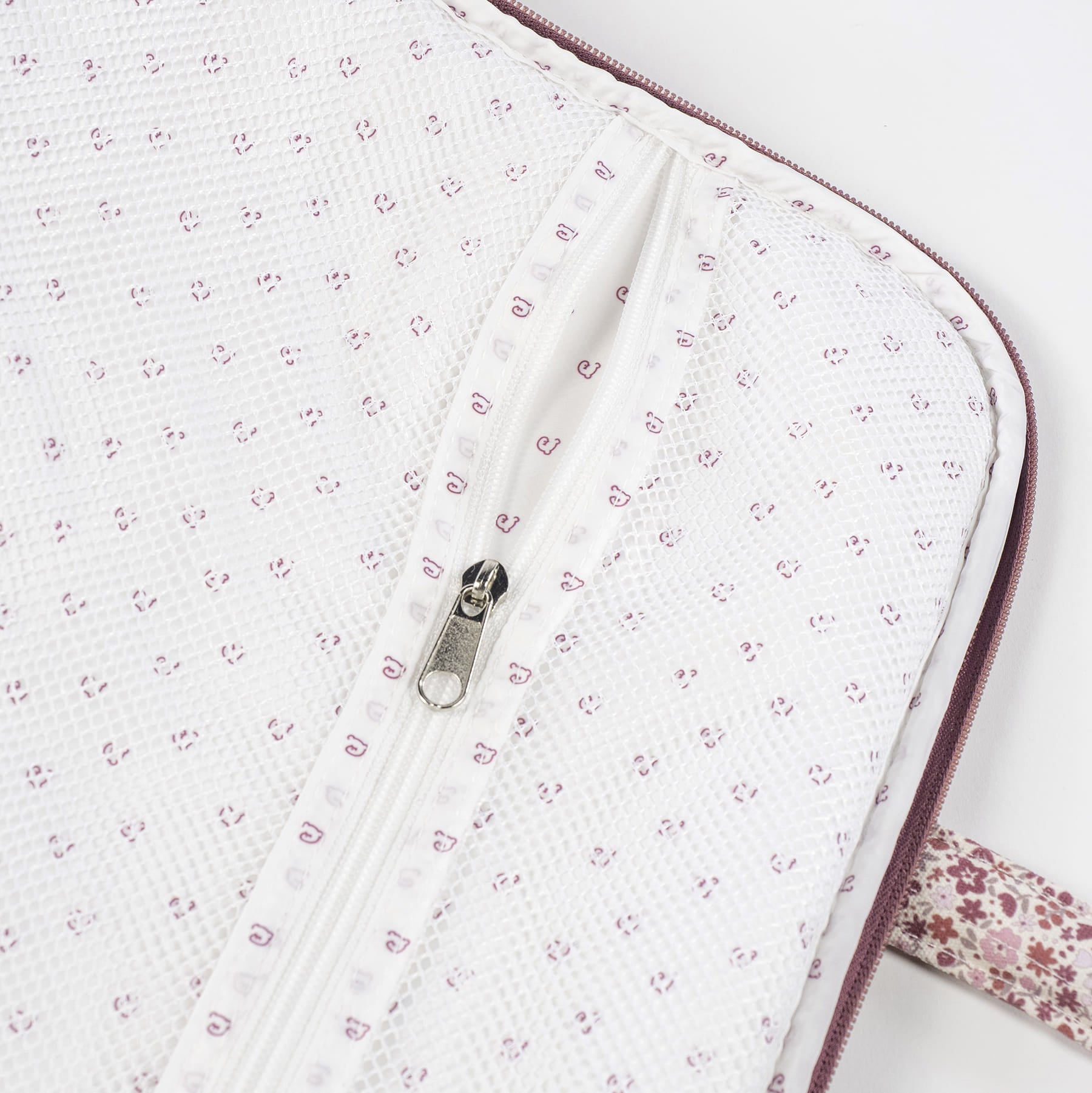Suitcase Cherry