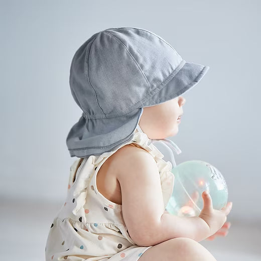 Baby-Schirmmütze mit Nackenschutz