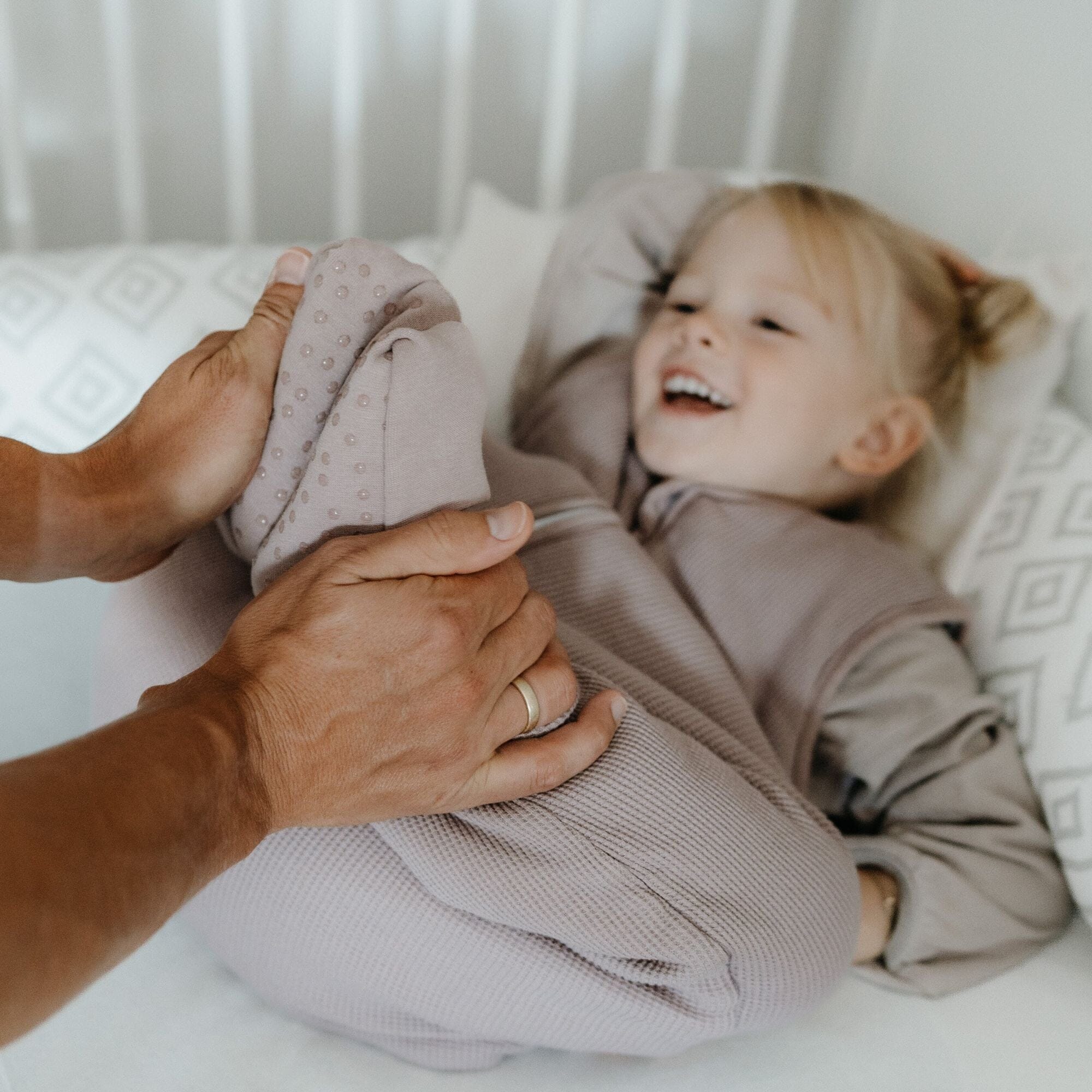 emma & noah Schlafsack mit Umschlag-Fuß 2.5 TOG Essential Berry – Ansicht 2