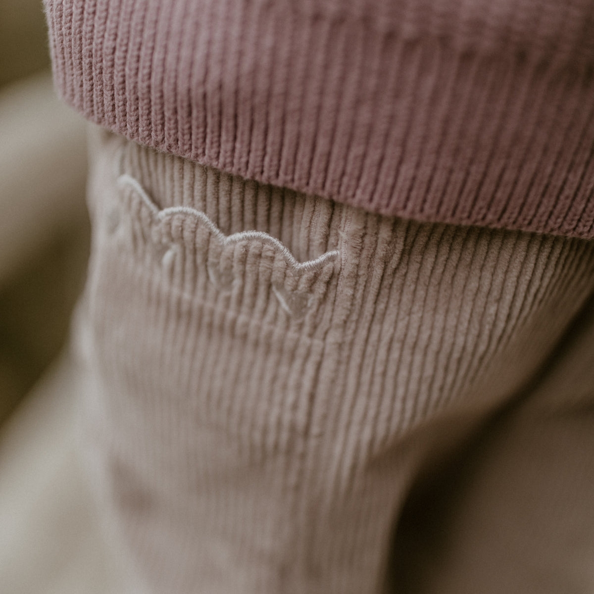 Cordhose „Hearts“ – Bild 2
