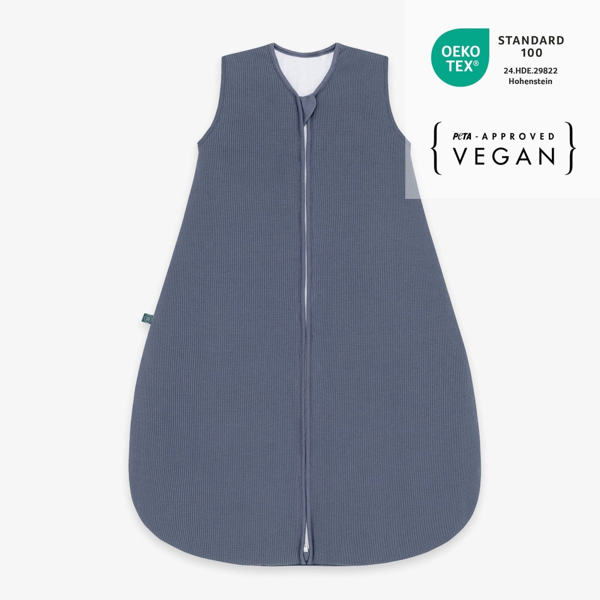 emma & noah Babyschlafsack 2,5 TOG Essential Blau – Vorderansicht auf Weiß