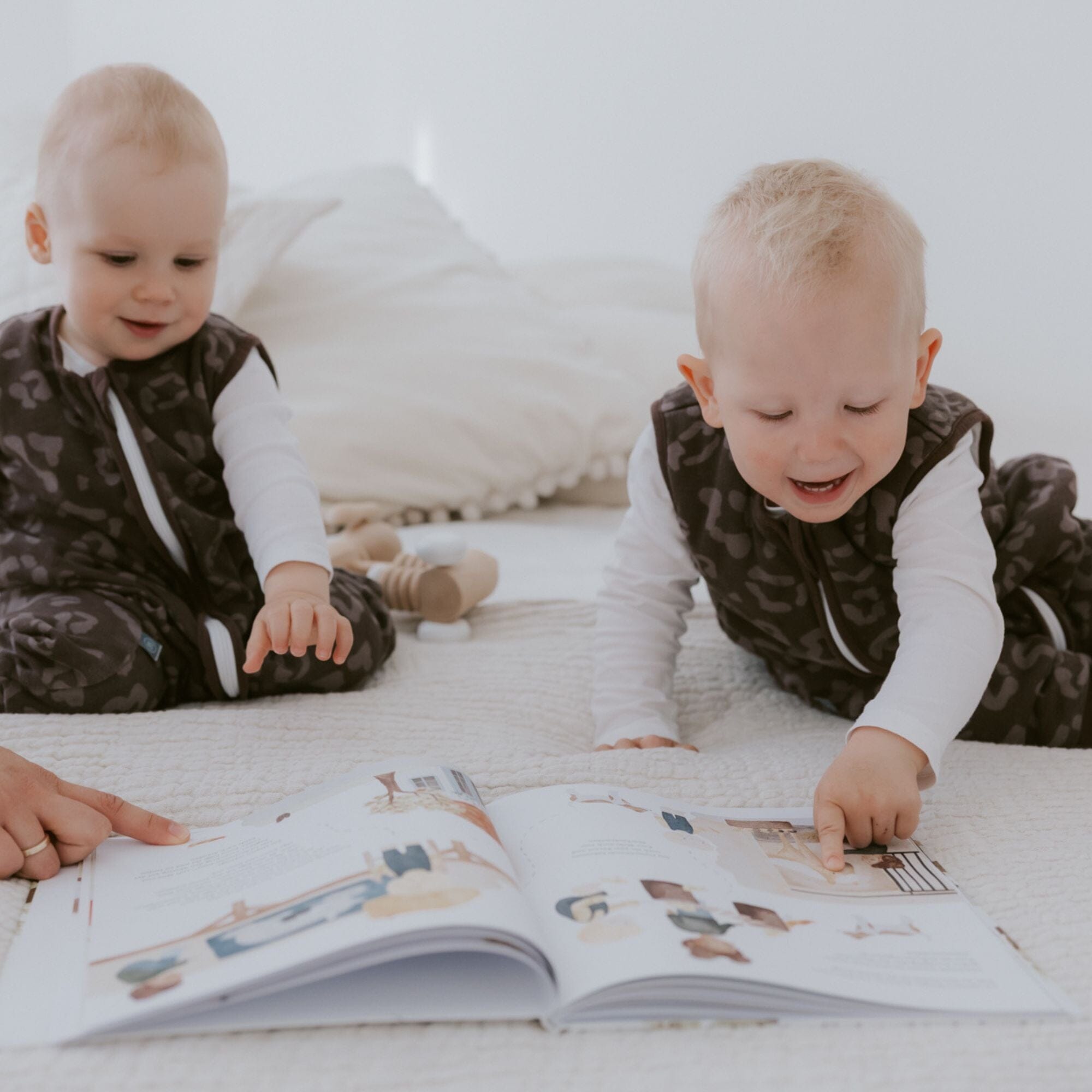 emma & noah Schlafsack mit Füßen 2.5 TOG Leo Chocolate – Ansicht 3